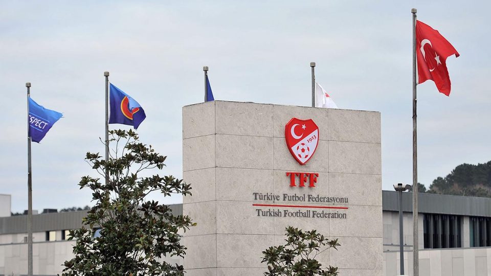 Süper Lig haricindeki tüm müsabakalar bir hafta ertelendi